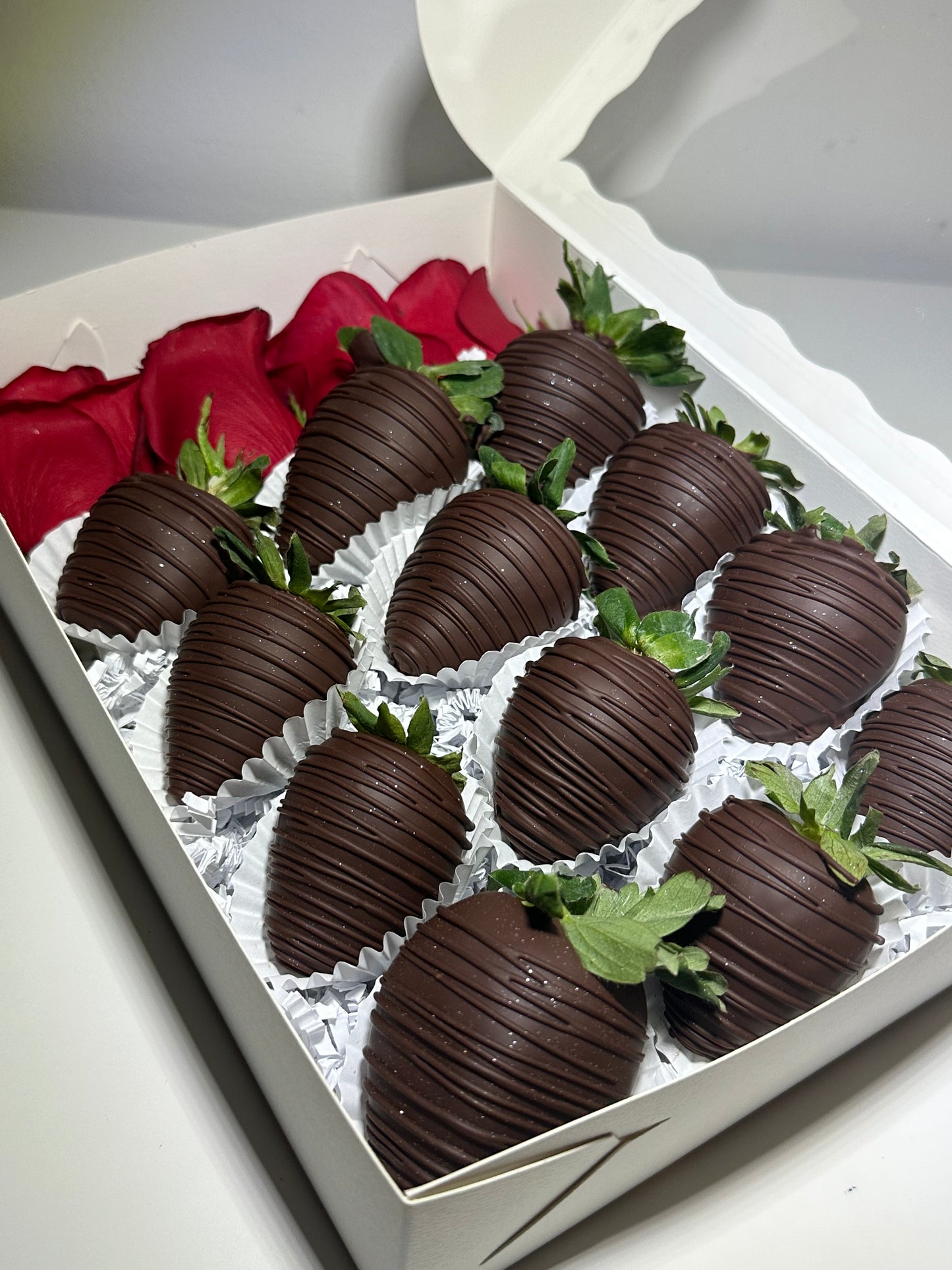 Valentine’s Dark Chocolate Strawberries